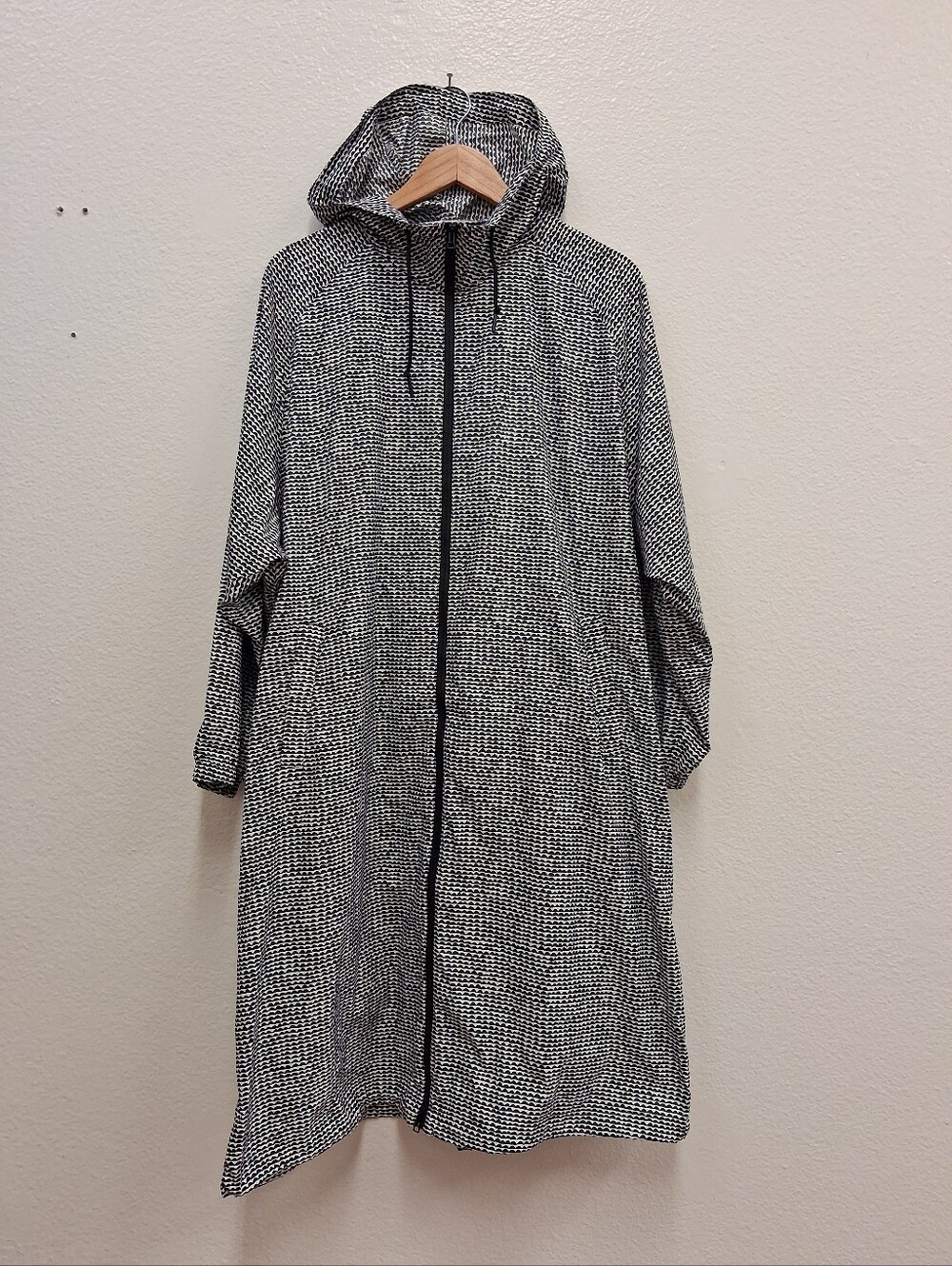 Uniqlo Marimekko Pocketable Parka Black White Papaju Print Long Hooded Jacket L